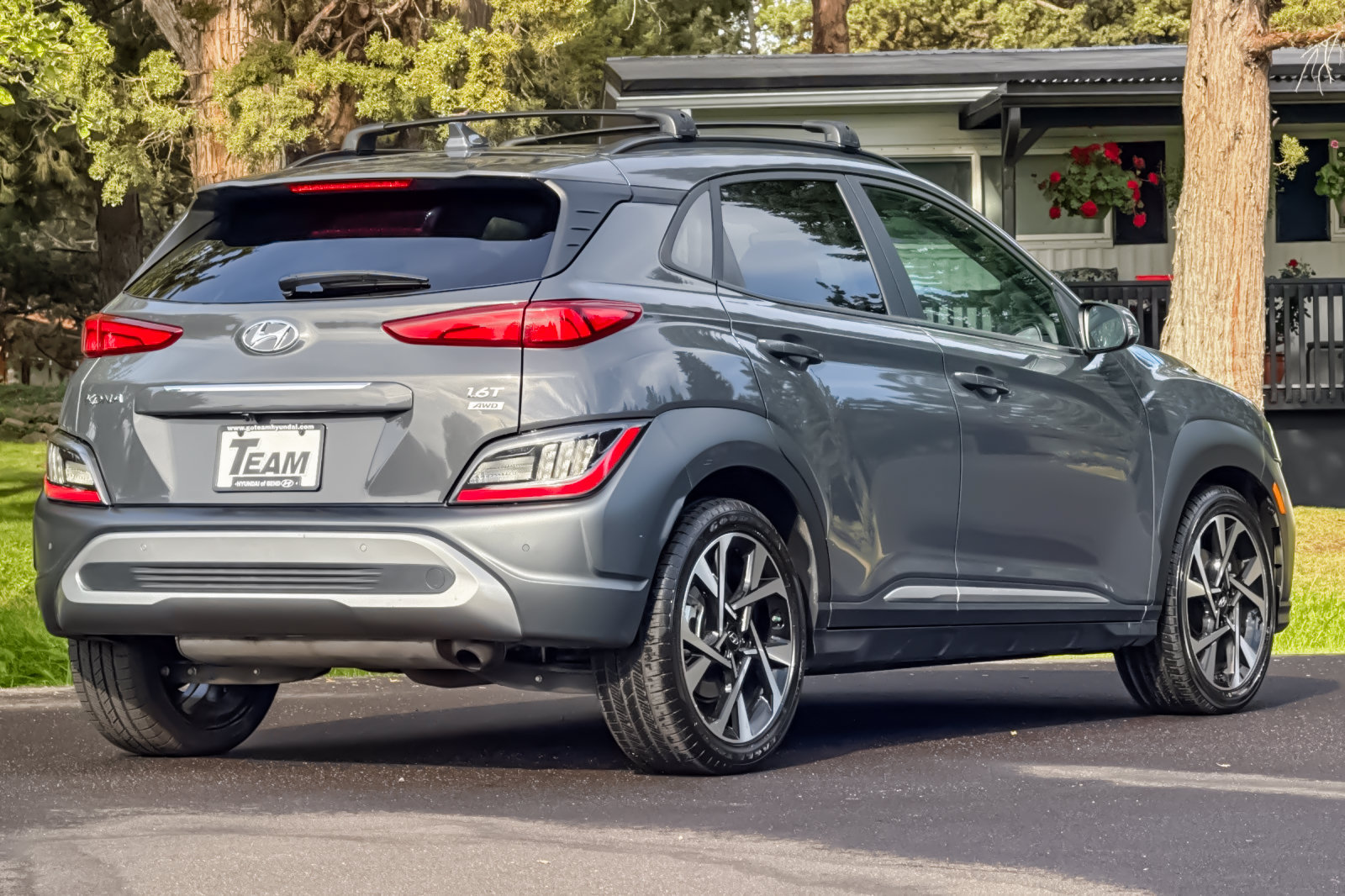 Used 2023 Hyundai Kona Limited AWD/4WD image 4