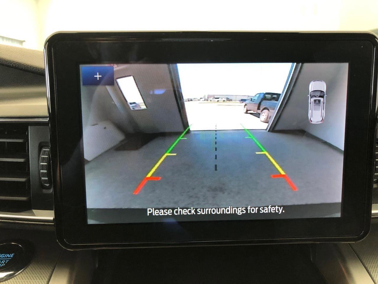 Used 2022 Ford Explorer XLT w/ Equipment Group 202A AWD/4WD image 19