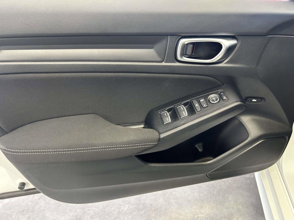 Used 2025 Honda Civic Sport image 18