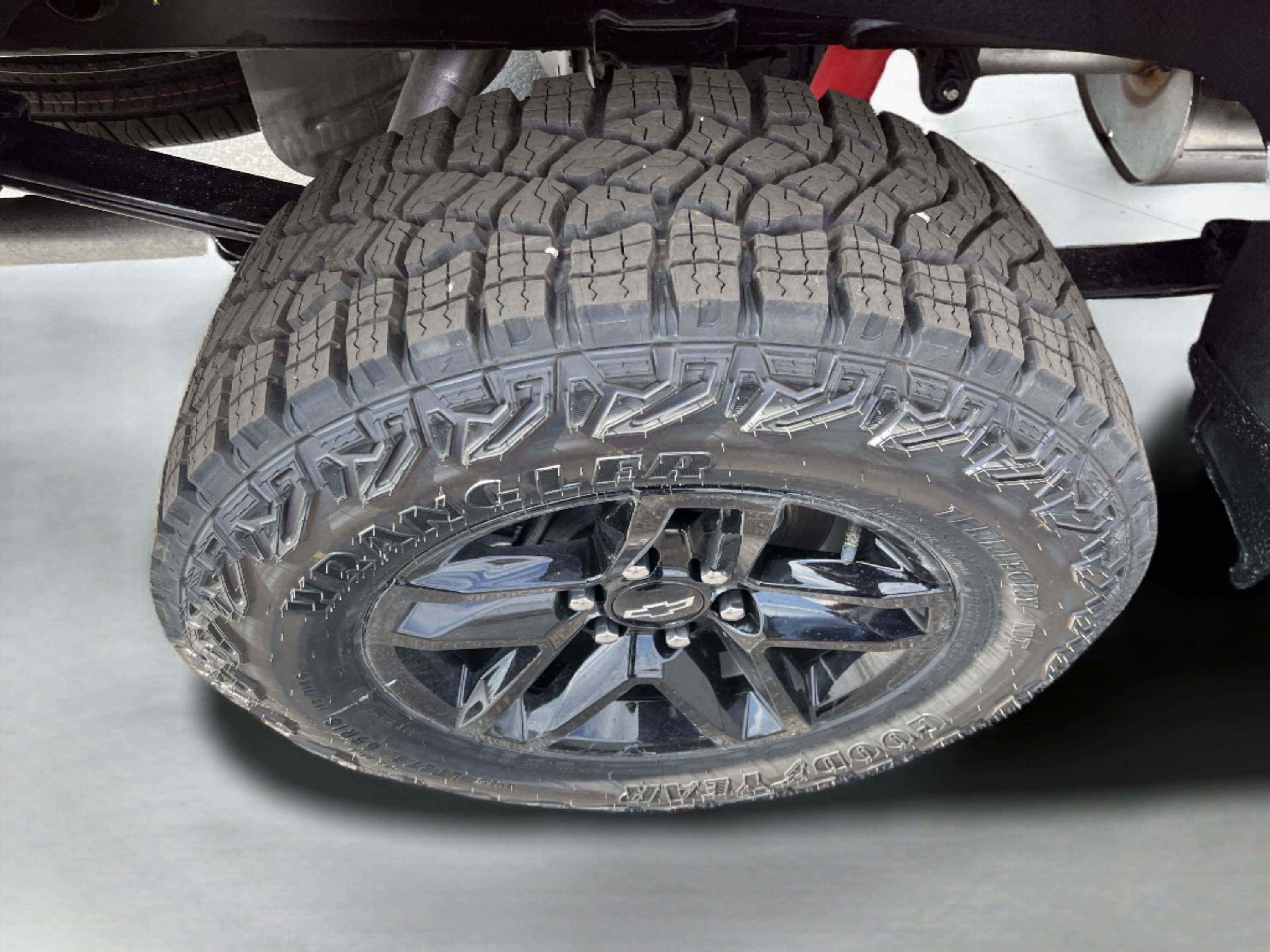 New 2026 Chevrolet Silverado 1500 Custom Trail Boss w/ Dark Appearance Package image 9