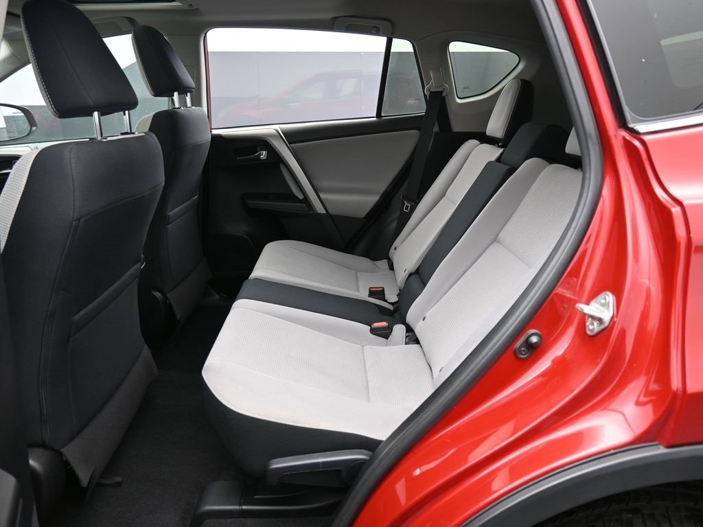 Used 2017 Toyota RAV4 XLE w/ Premium Extra Value Package image 35