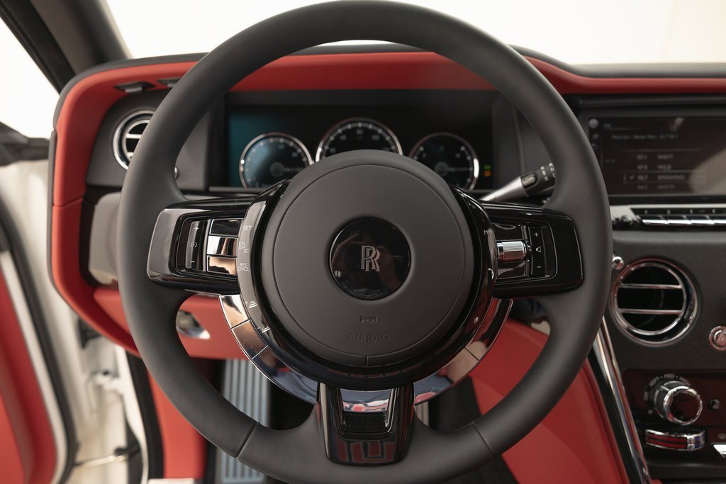 Used 2023 Rolls-Royce Cullinan image 44