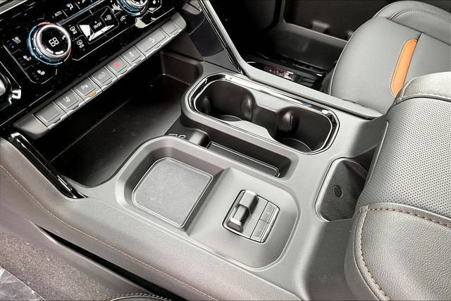 New 2026 GMC Sierra 2500 AT4 w/ AT4 Premium Plus Package AWD/4WD image 9