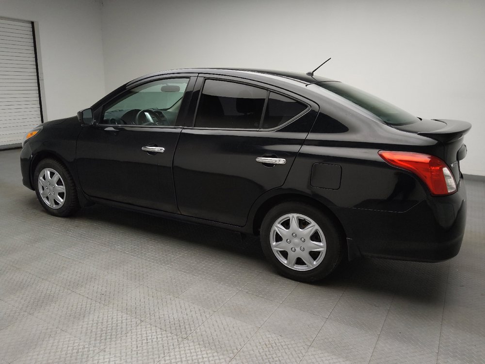Used 2019 Nissan Versa SV FWD image 3