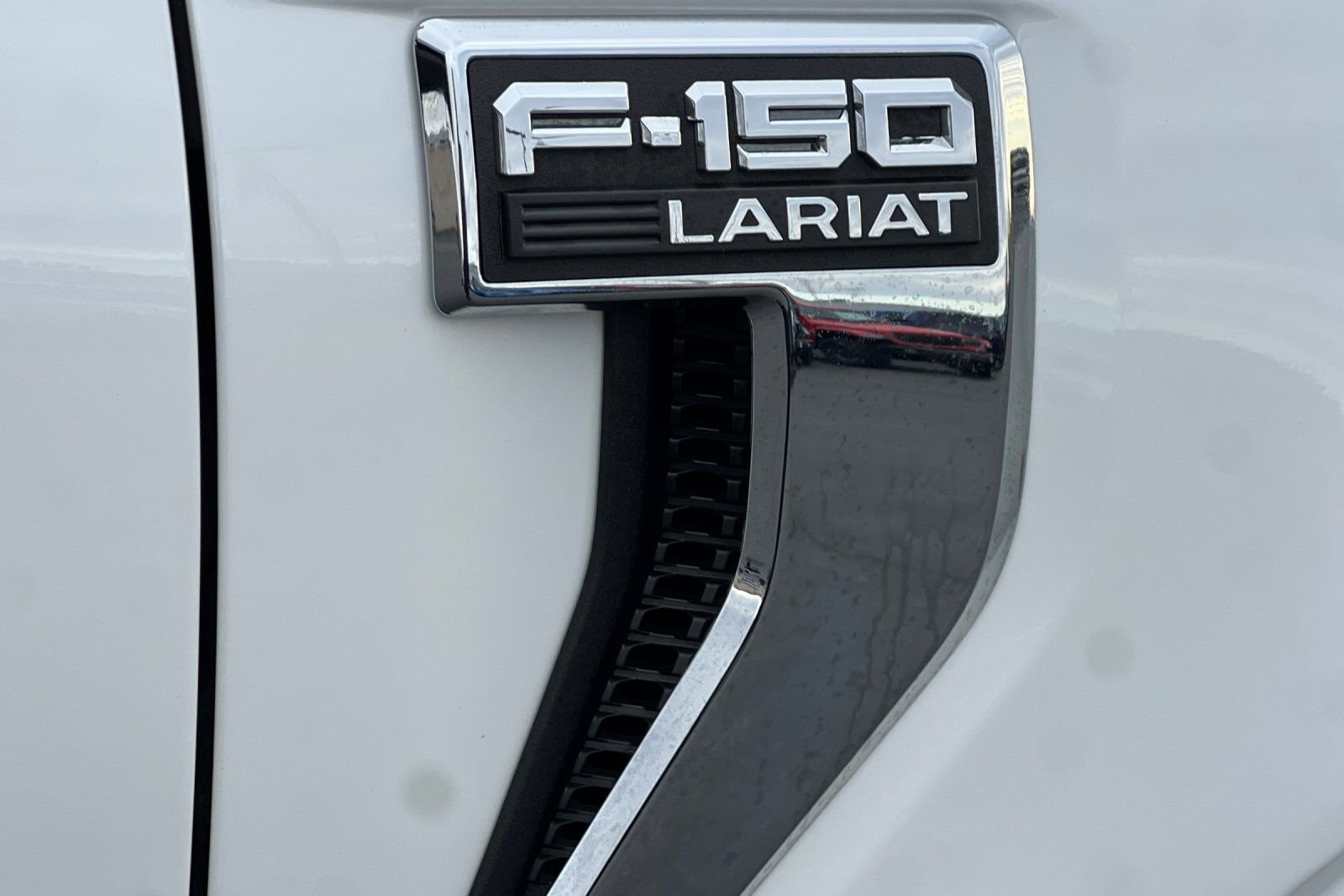Used 2023 Ford F150 Lariat w/ Equipment Group 502A High image 28