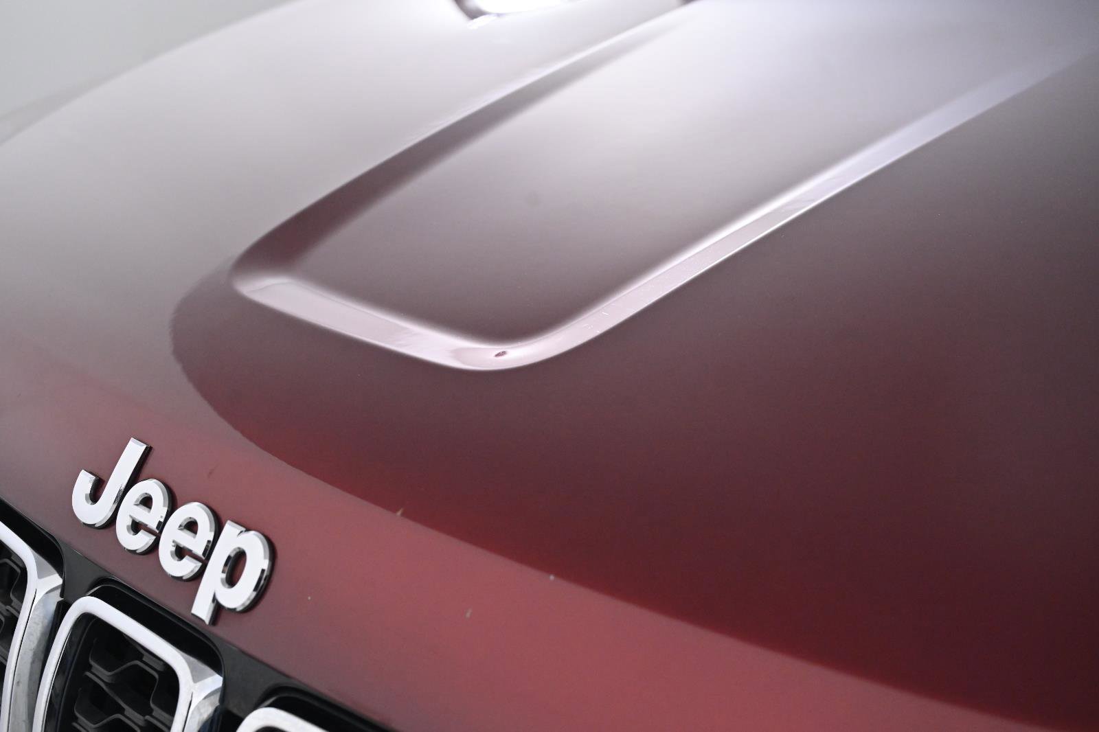 Used 2021 Jeep Grand Cherokee Limited w/ Luxury Group II image 11