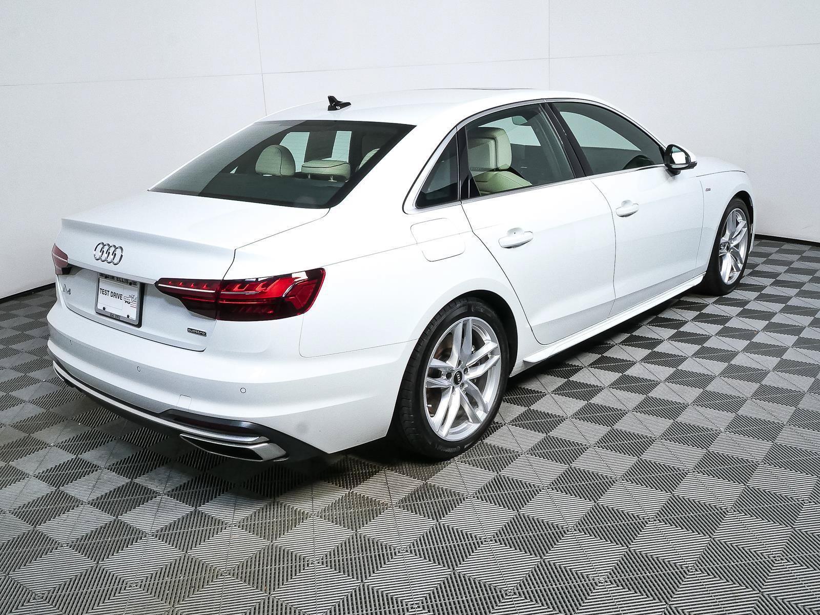 Used 2023 Audi A4 2.0T Premium Plus w/ Premium Plus Package AWD/4WD image 3