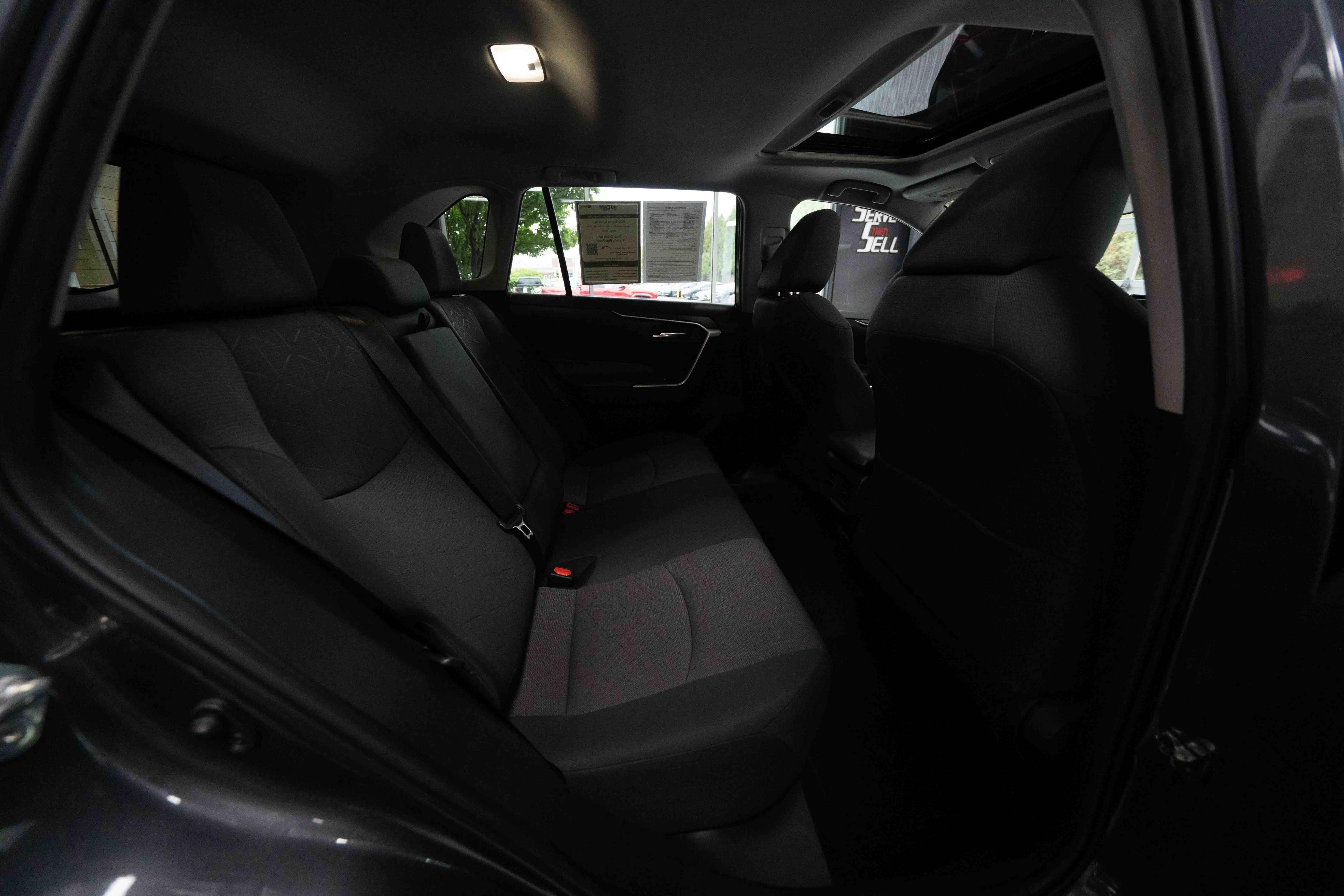 Used 2022 Toyota RAV4 XLE w/ Convenience Package AWD/4WD image 25
