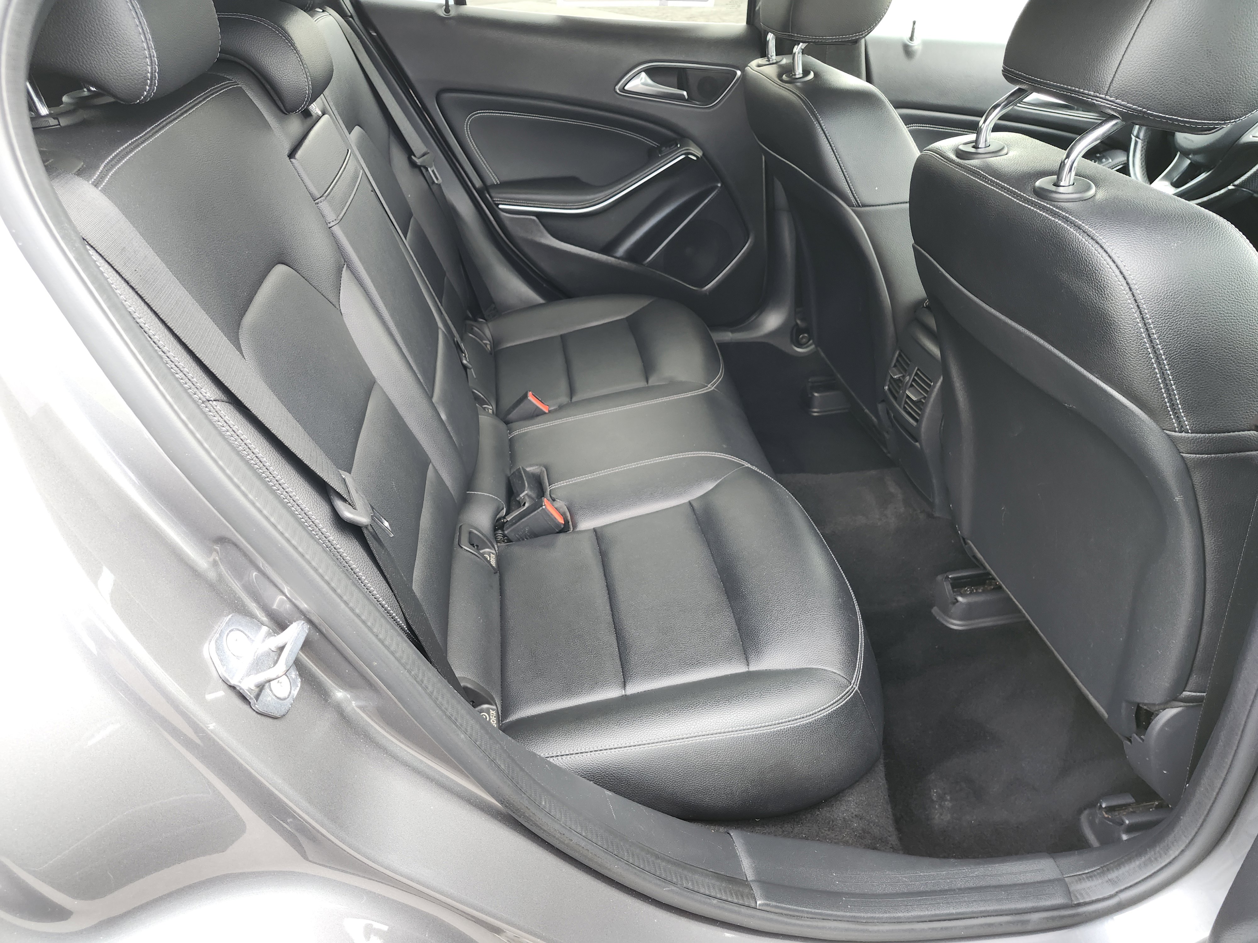 Used 2019 Mercedes-Benz GLA 250 4MATIC image 20