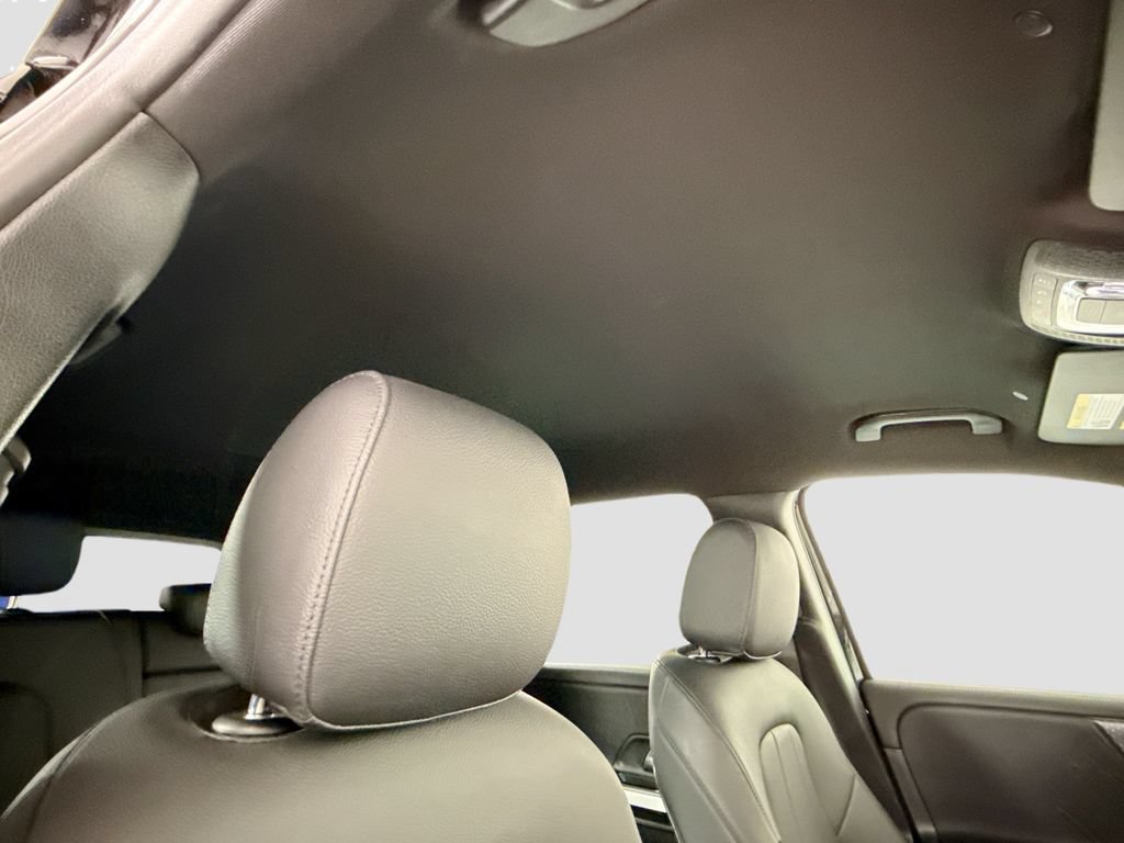 Certified 2025 Mercedes-Benz GLB 250 4MATIC image 19