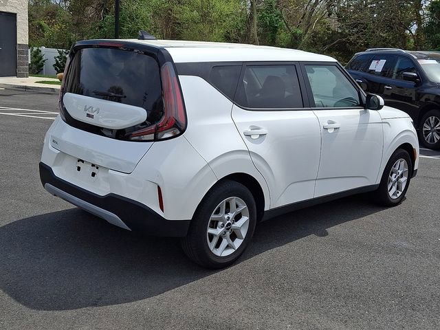 Used 2023 Kia Soul LX w/ Option Group 015 image 9