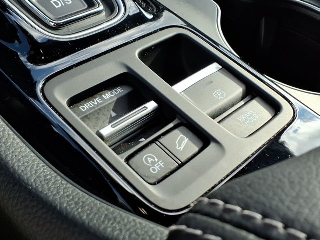 Used 2025 Honda Pilot EX-L image 16