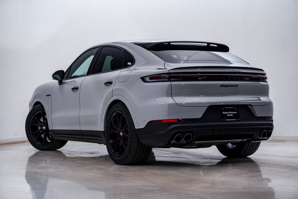 New 2026 Porsche Cayenne S image 3