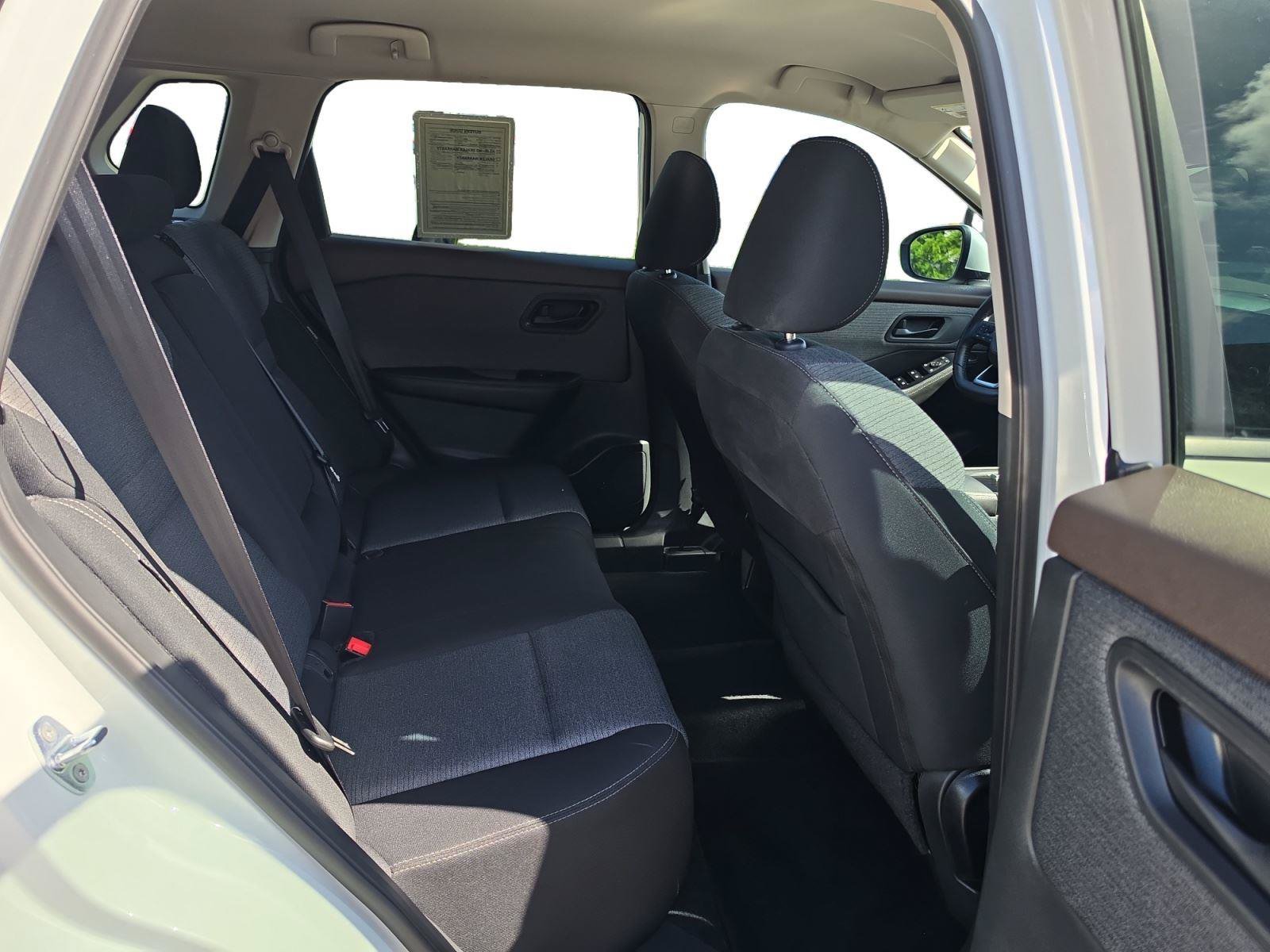 Used 2022 Nissan Rogue S FWD image 22