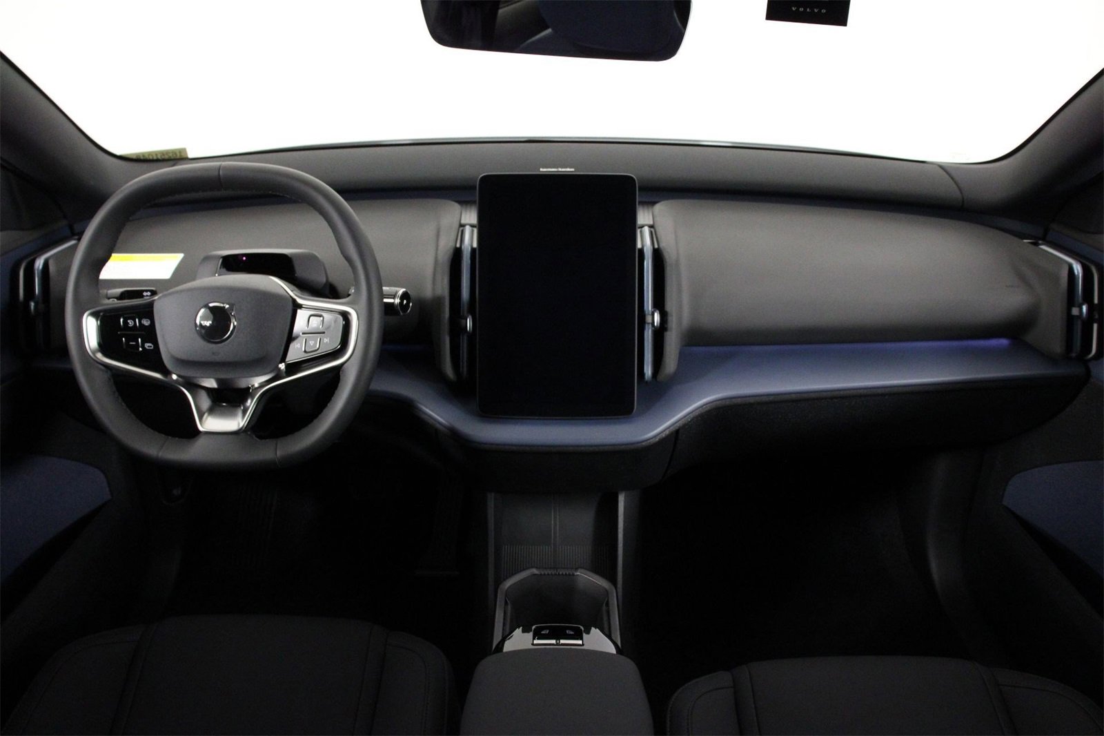 New 2025 Volvo EX30 Plus w/ Protection Package Premier image 5