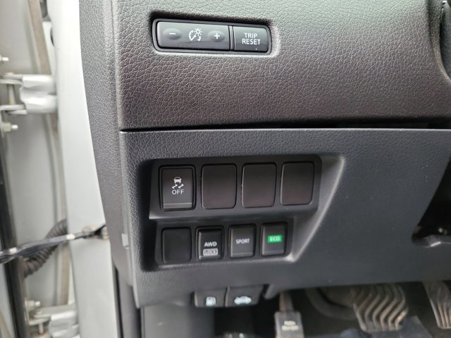 Used 2017 Nissan Rogue S image 23