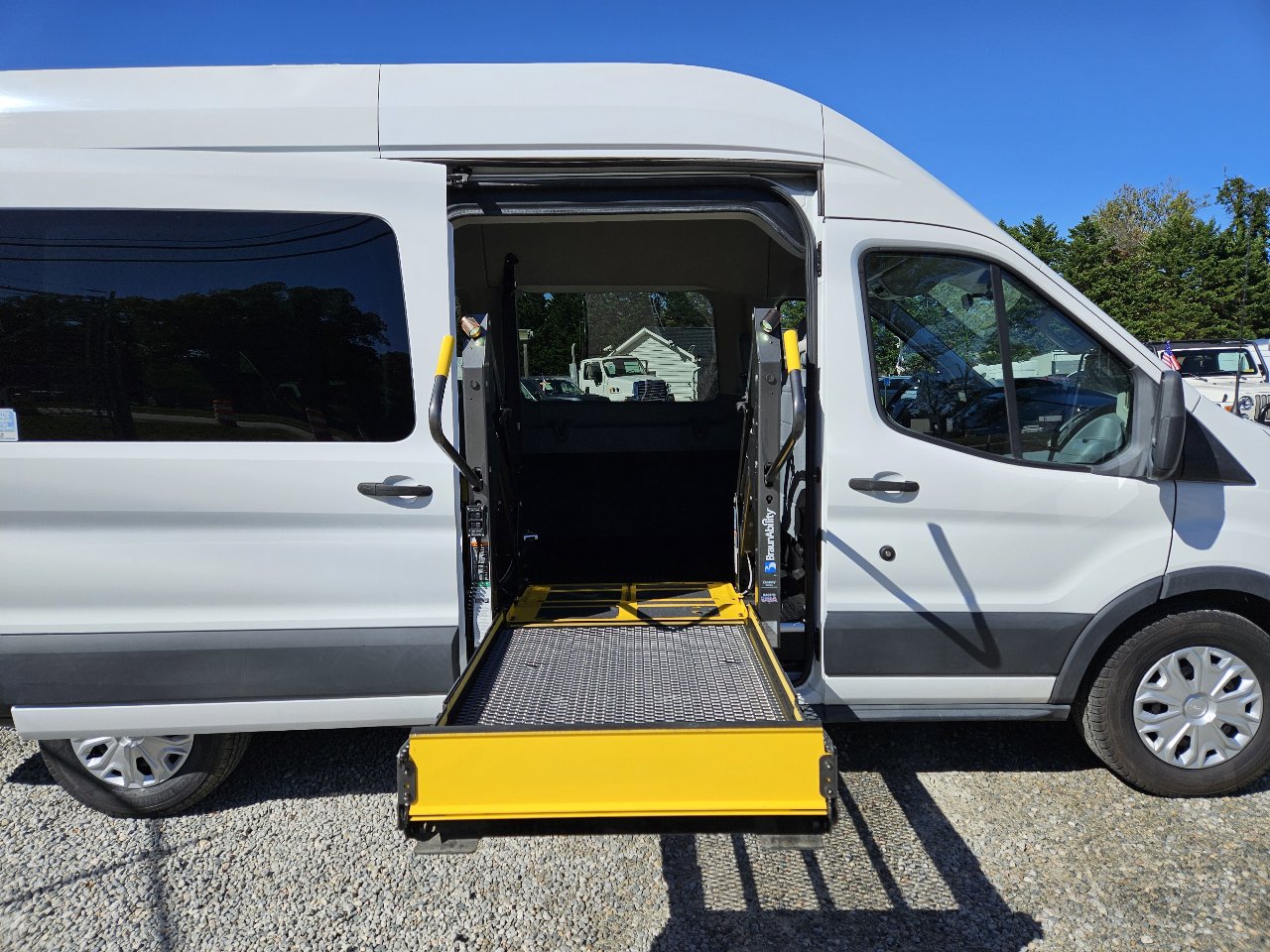 Used 2017 Ford Transit 350 XL image 21