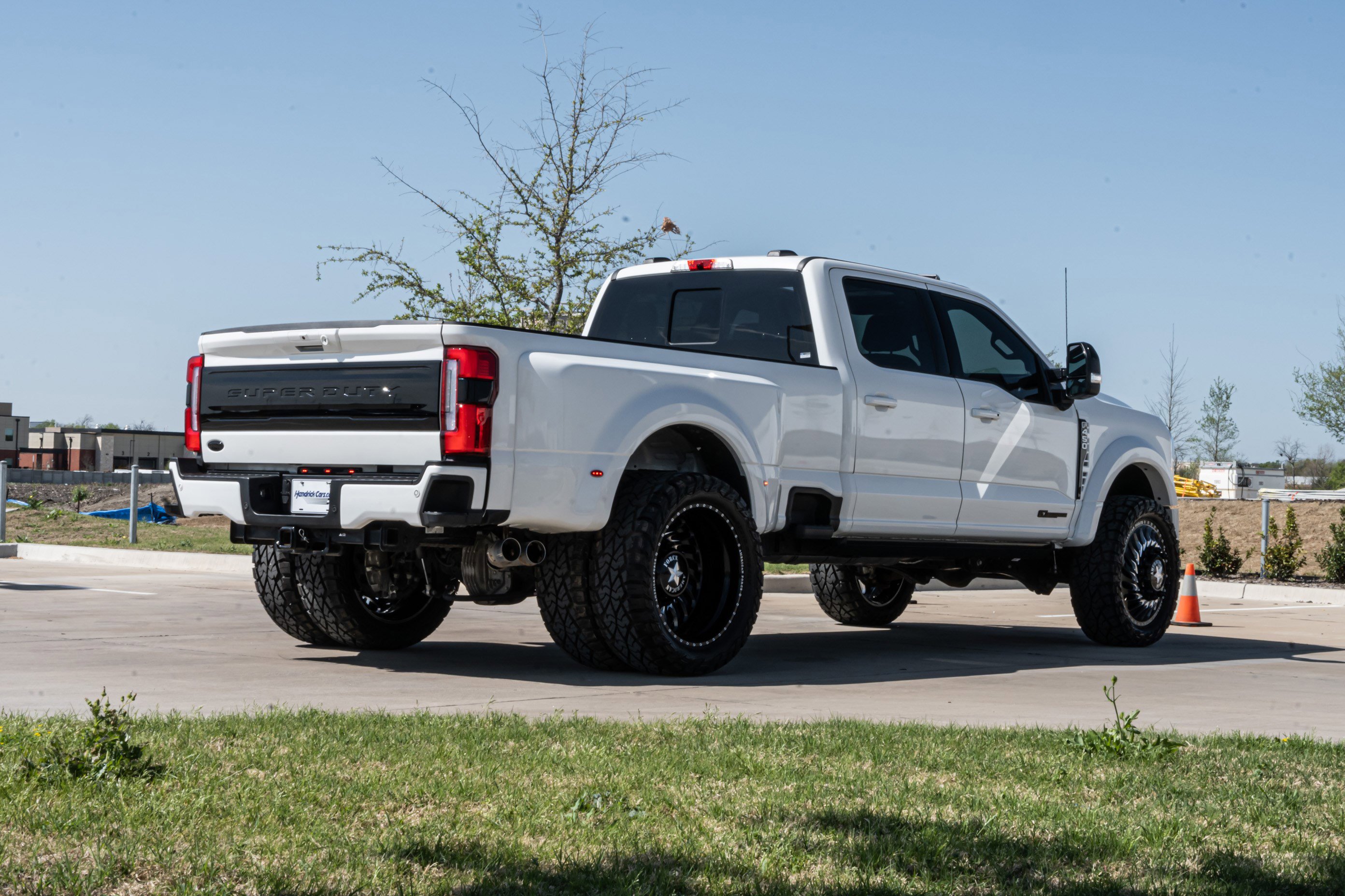 Used 2025 Ford F450 Platinum image 8