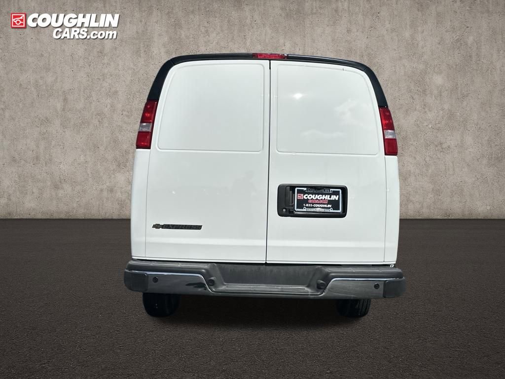 New 2025 Chevrolet Express 3500 Extended w/ Driver Convenience Package image 9