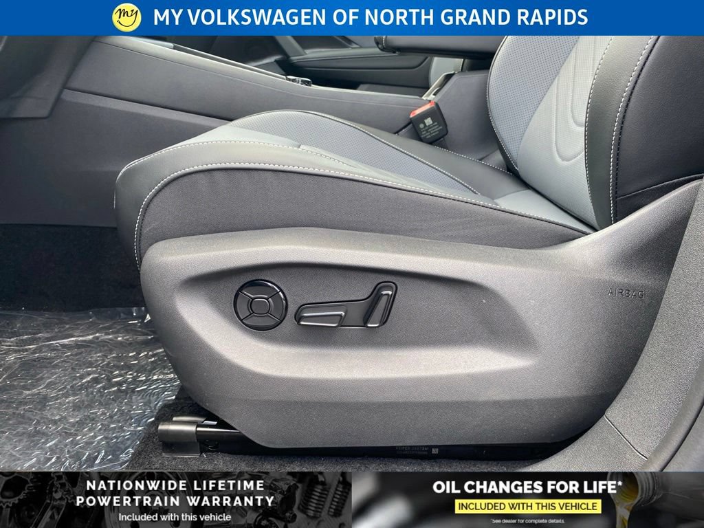 New 2026 Volkswagen Tiguan SE AWD/4WD image 8