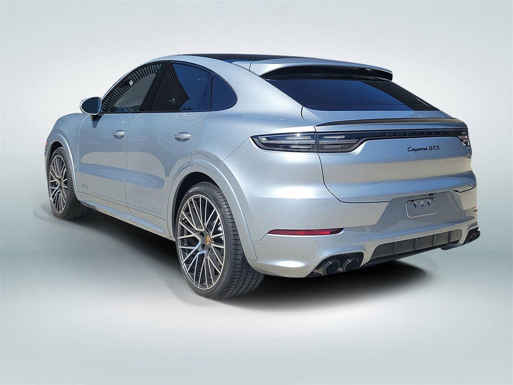 Certified 2022 Porsche Cayenne GTS image 3