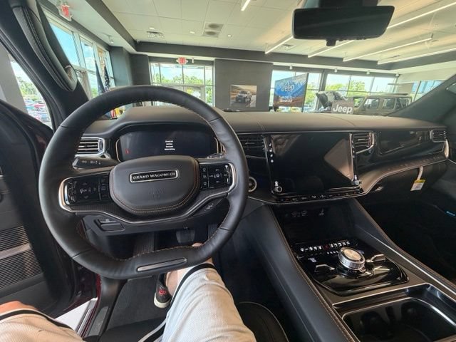 New 2026 Jeep Grand Wagoneer Summit AWD/4WD image 17