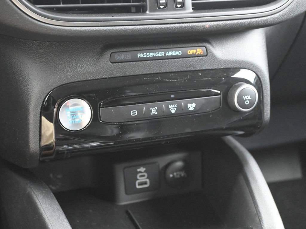 New 2024 Ford Escape SE FWD image 18