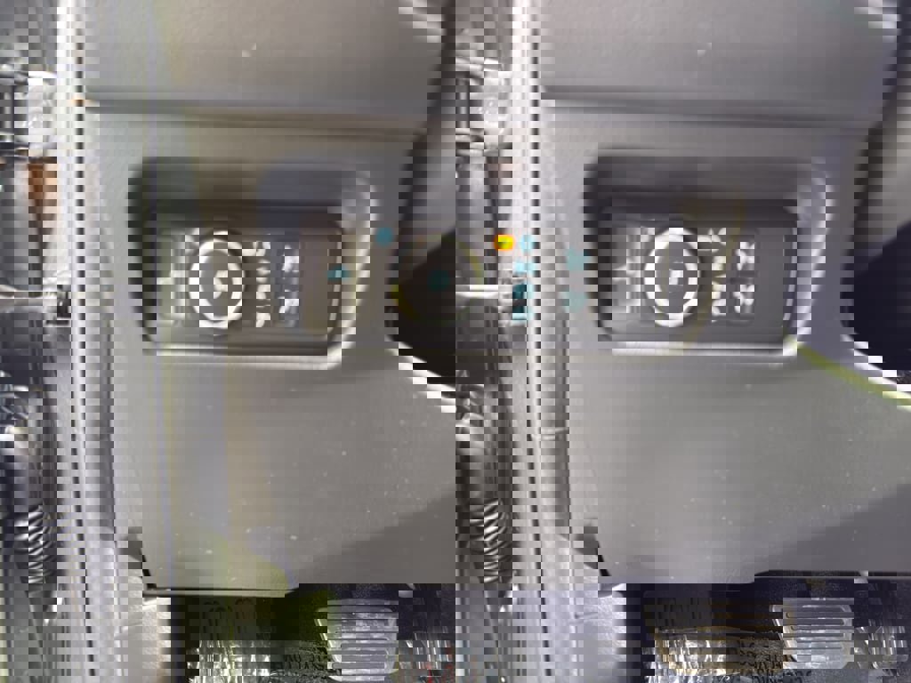 New 2025 Ford Ranger Lariat w/ FX4 Off-Road Package image 18