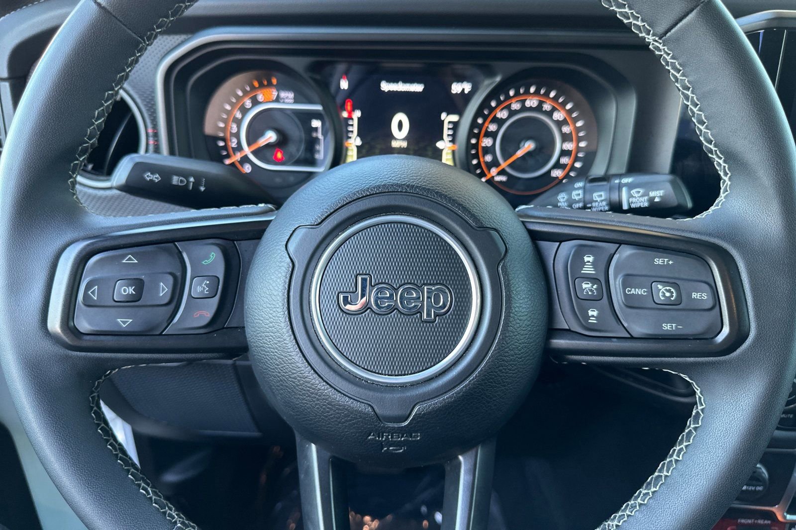 Used 2025 Jeep Wrangler Unlimited Rubicon image 23