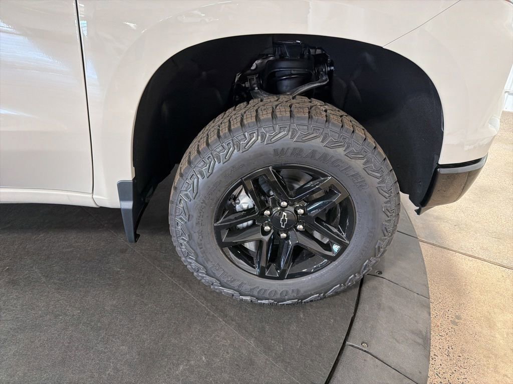 New 2026 Chevrolet Silverado 1500 Custom Trail Boss AWD/4WD image 35