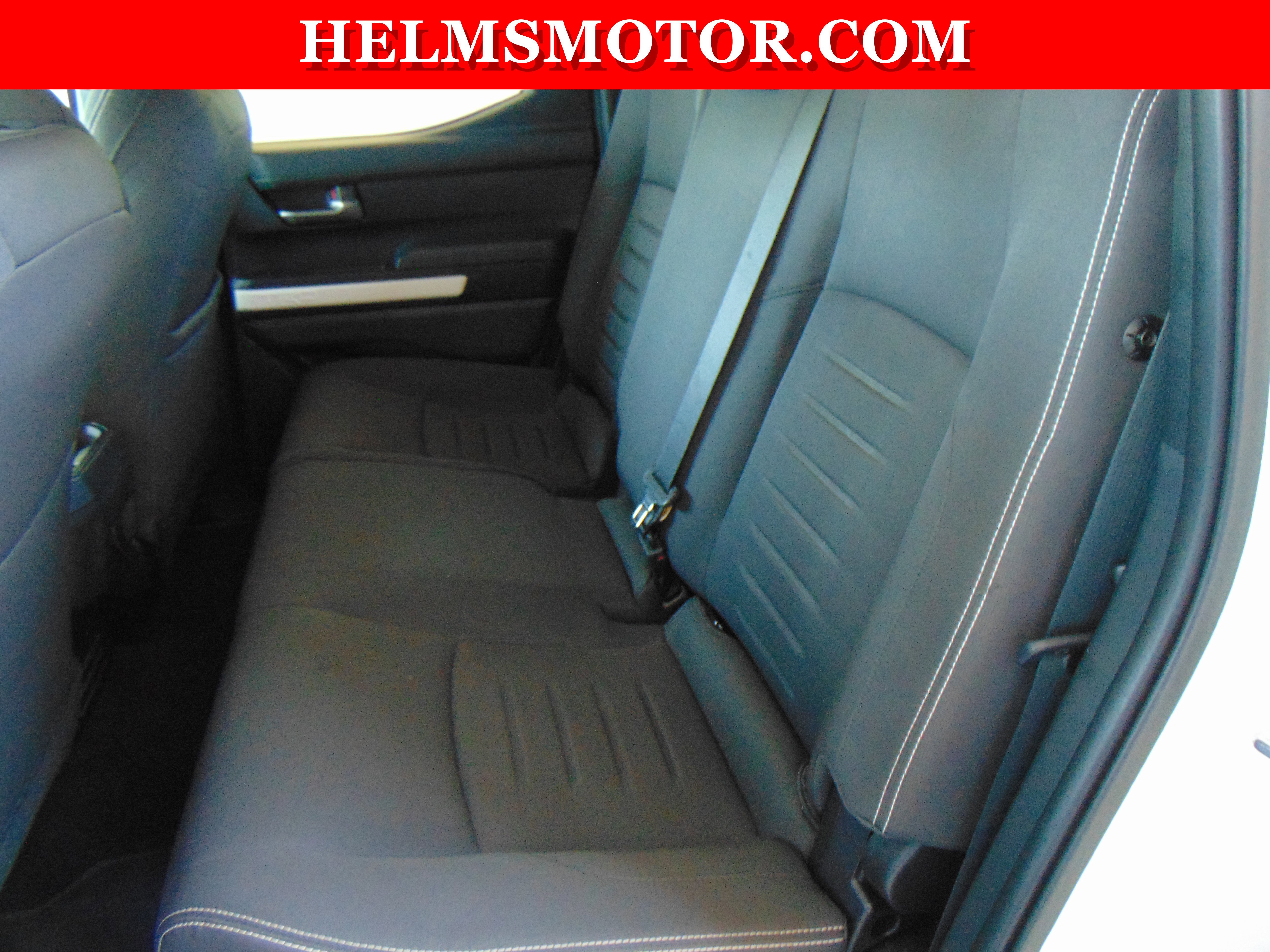 Used 2024 Toyota Tacoma TRD Off-Road image 33