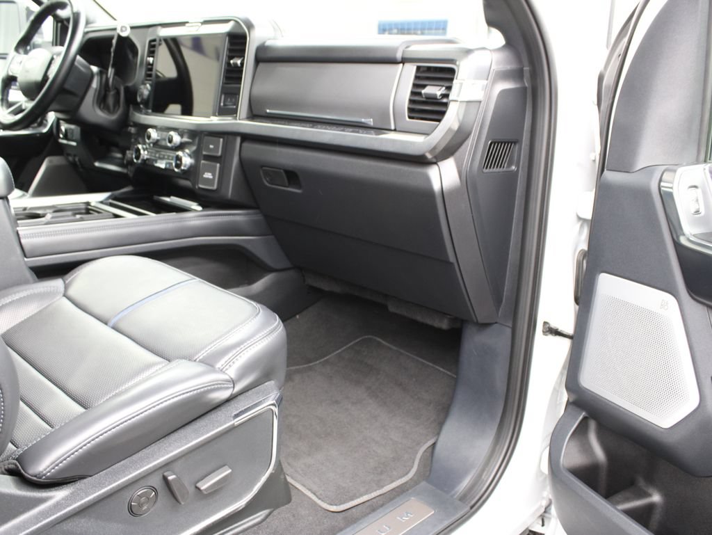 Used 2025 Ford F250 Platinum AWD/4WD image 45