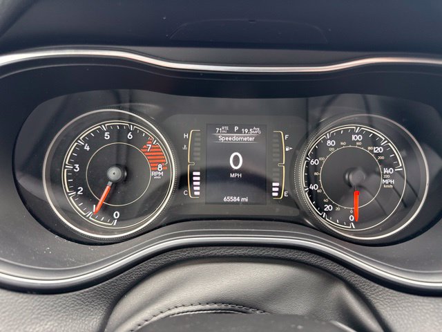 Used 2021 Jeep Cherokee Latitude Lux w/ Mopar Interior Package AWD/4WD image 16