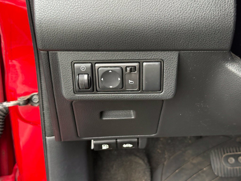 Used 2011 Nissan Versa 1.8 S w/ PWR Plus Pkg FWD image 17