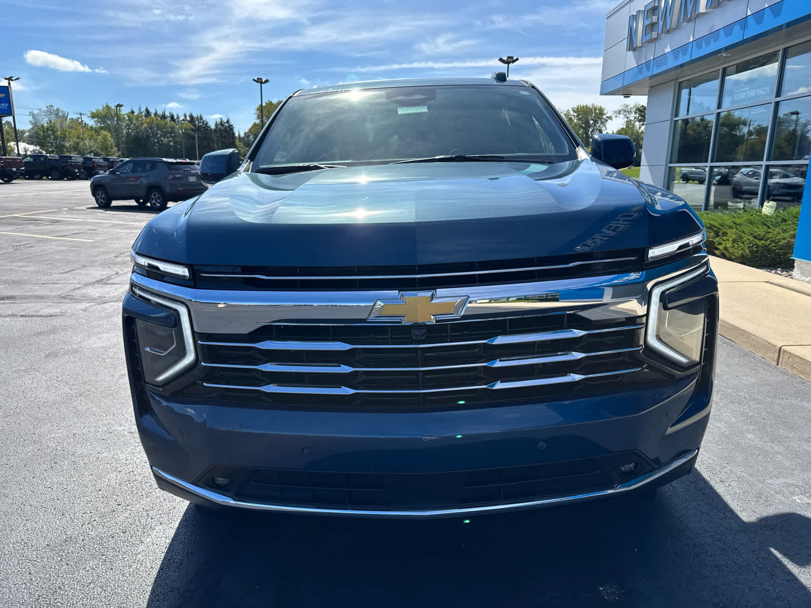 New 2027 Chevrolet Suburban LT w/ Comfort Package AWD/4WD image 13