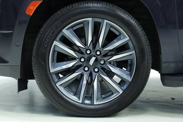 Used 2022 Cadillac Escalade ESV Sport Platinum AWD/4WD image 7