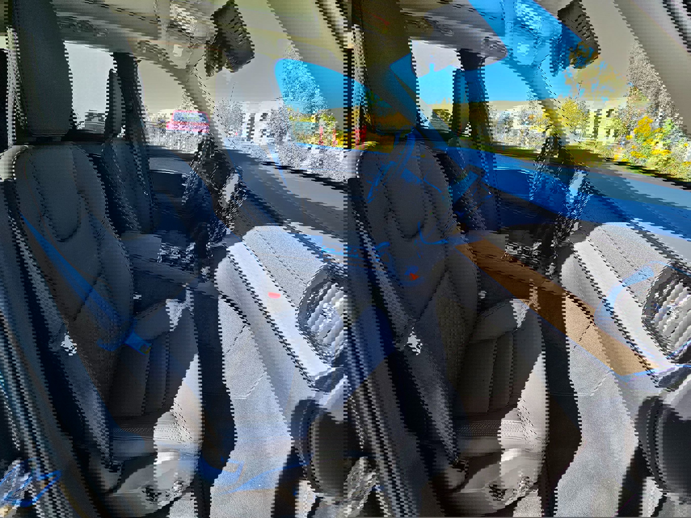 Used 2025 Volvo XC90 B6 Plus image 38