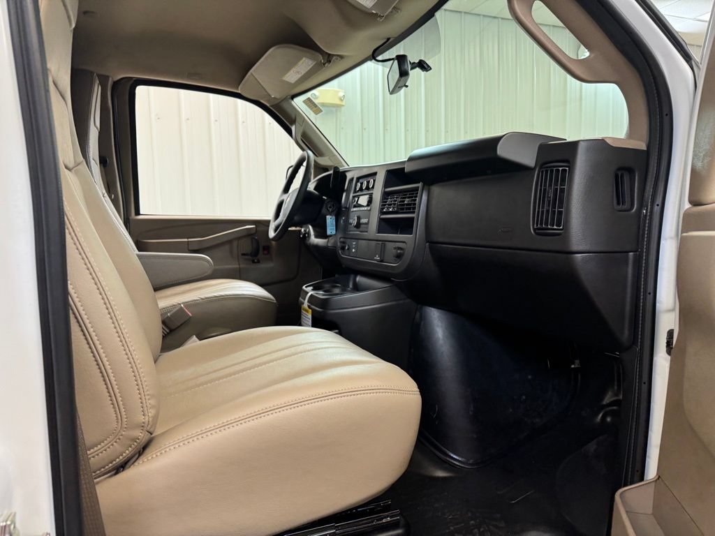 New 2026 Chevrolet Express 2500 RWD image 20