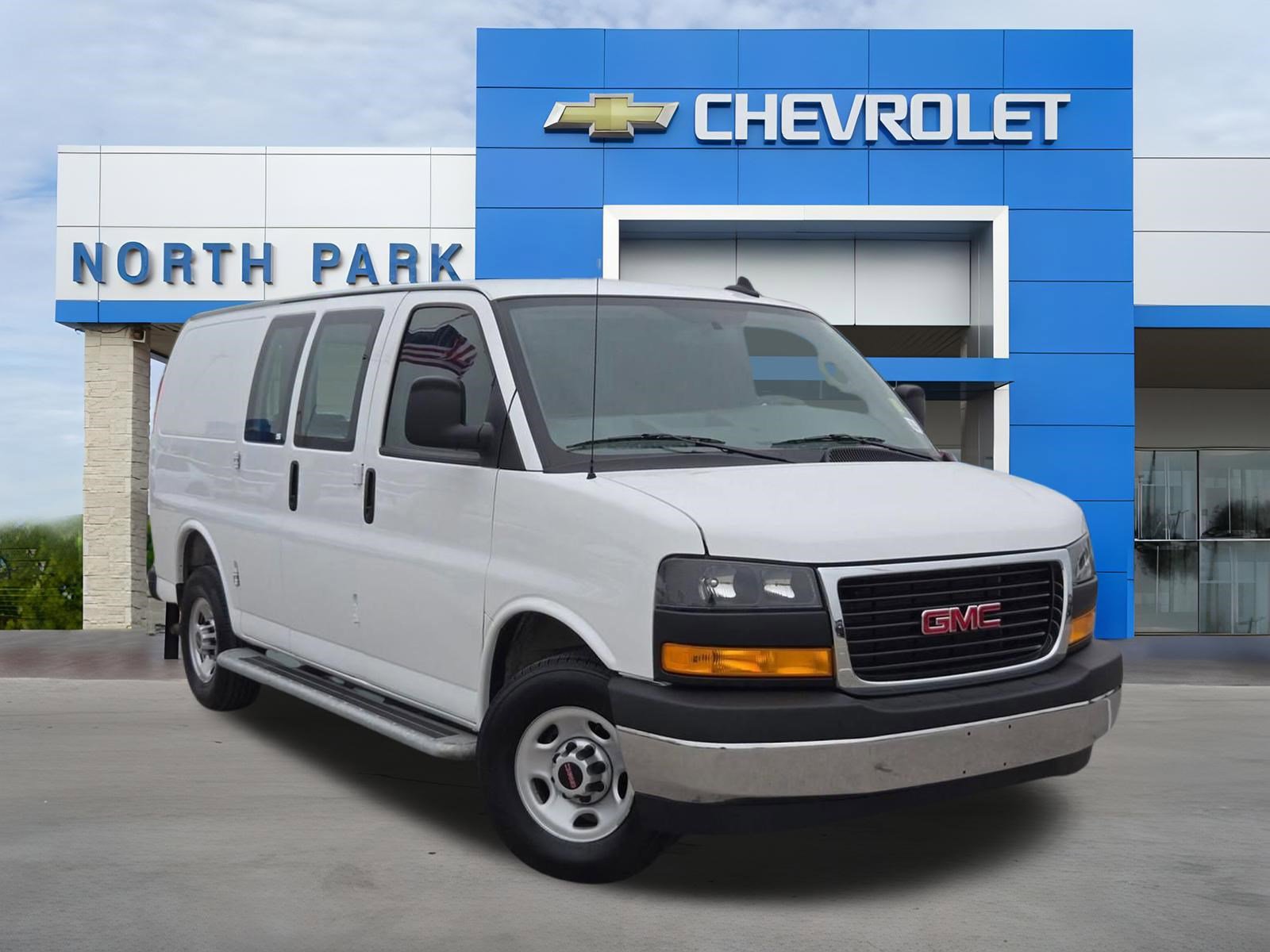 Certified 2025 GMC Savana 2500 w/ Driver Convenience Package RWD image 1