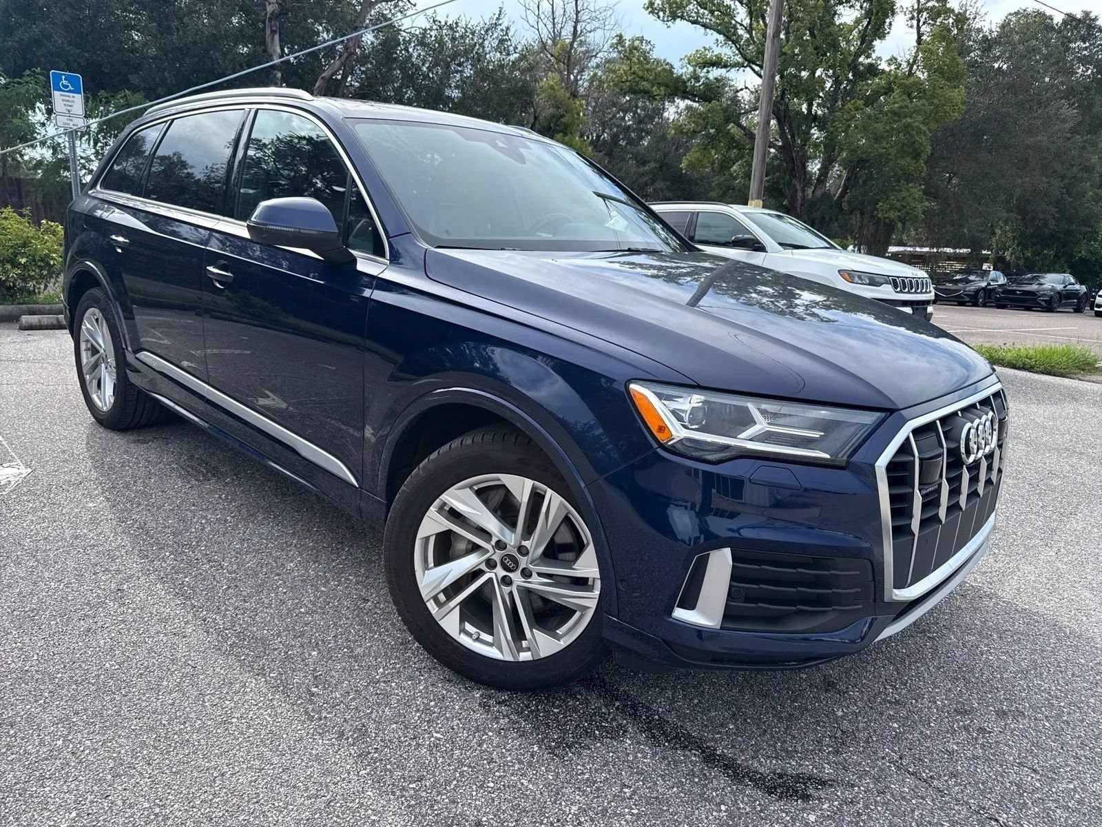 Used 2023 Audi Q7 2.0T Premium w/ Convenience Package AWD/4WD image 5