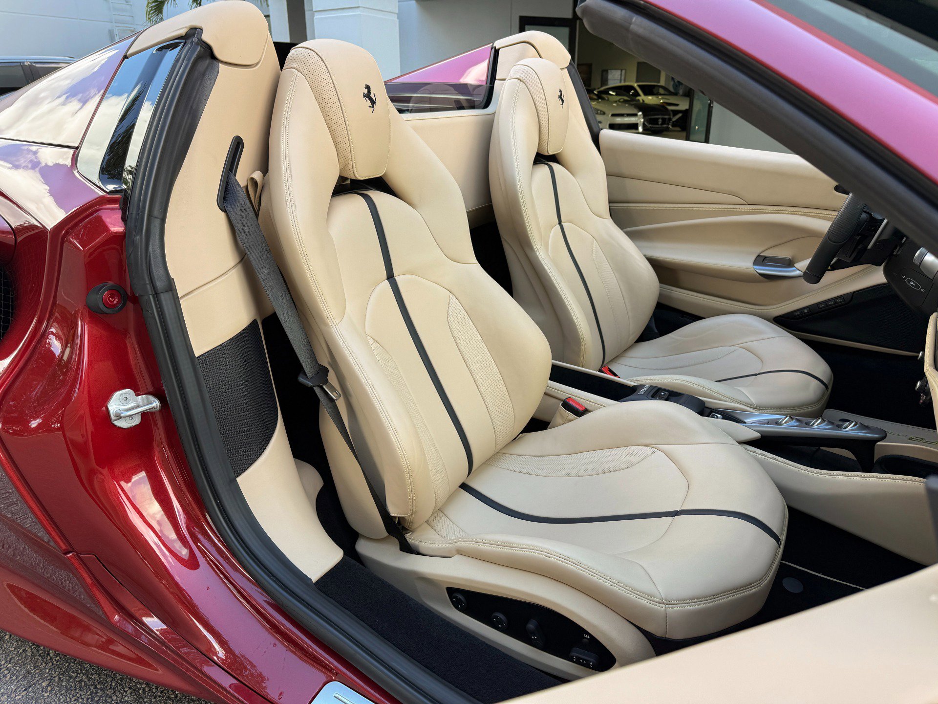 Used 2023 Ferrari F8 Tributo image 30