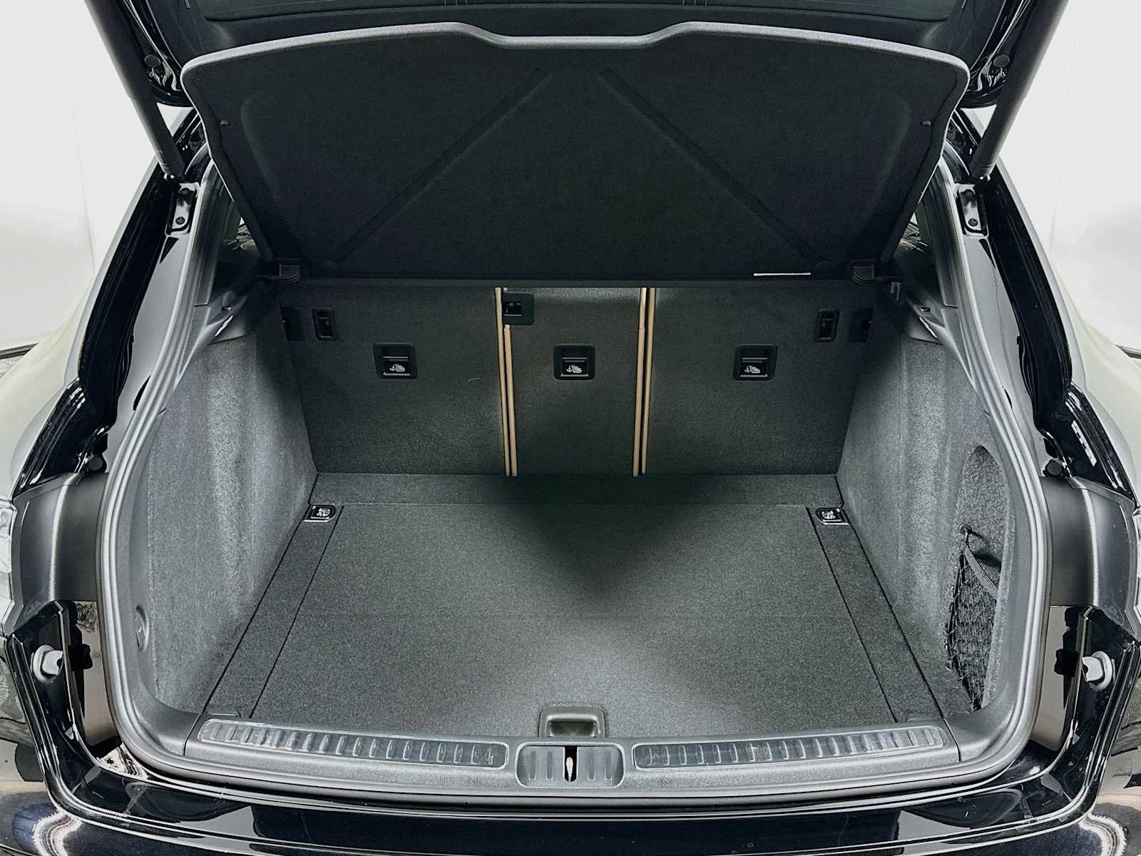 New 2026 Porsche Macan S AWD/4WD image 27