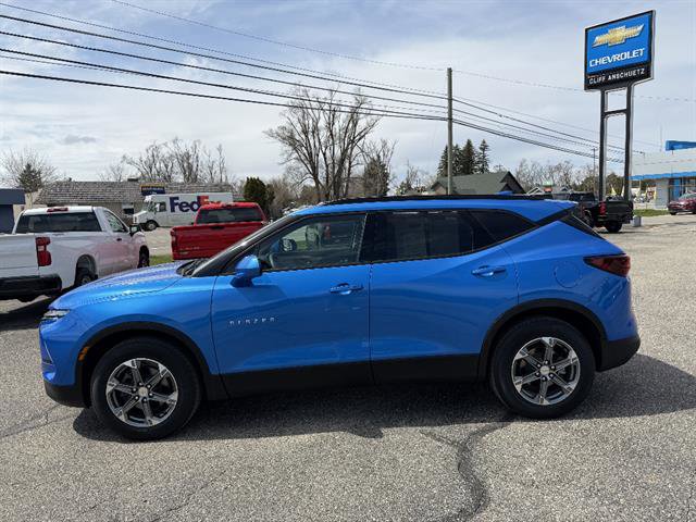 Used 2024 Chevrolet Blazer LT w/ Convenience Package AWD/4WD image 3