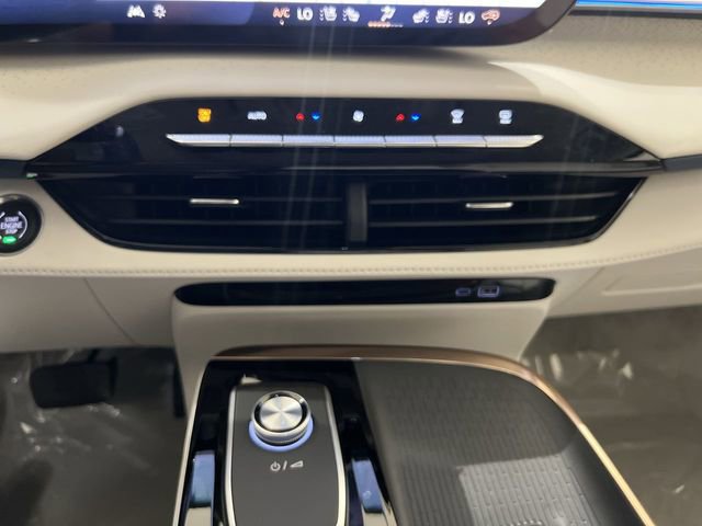 New 2026 Buick Enclave Avenir w/ Super Cruise Package FWD image 17