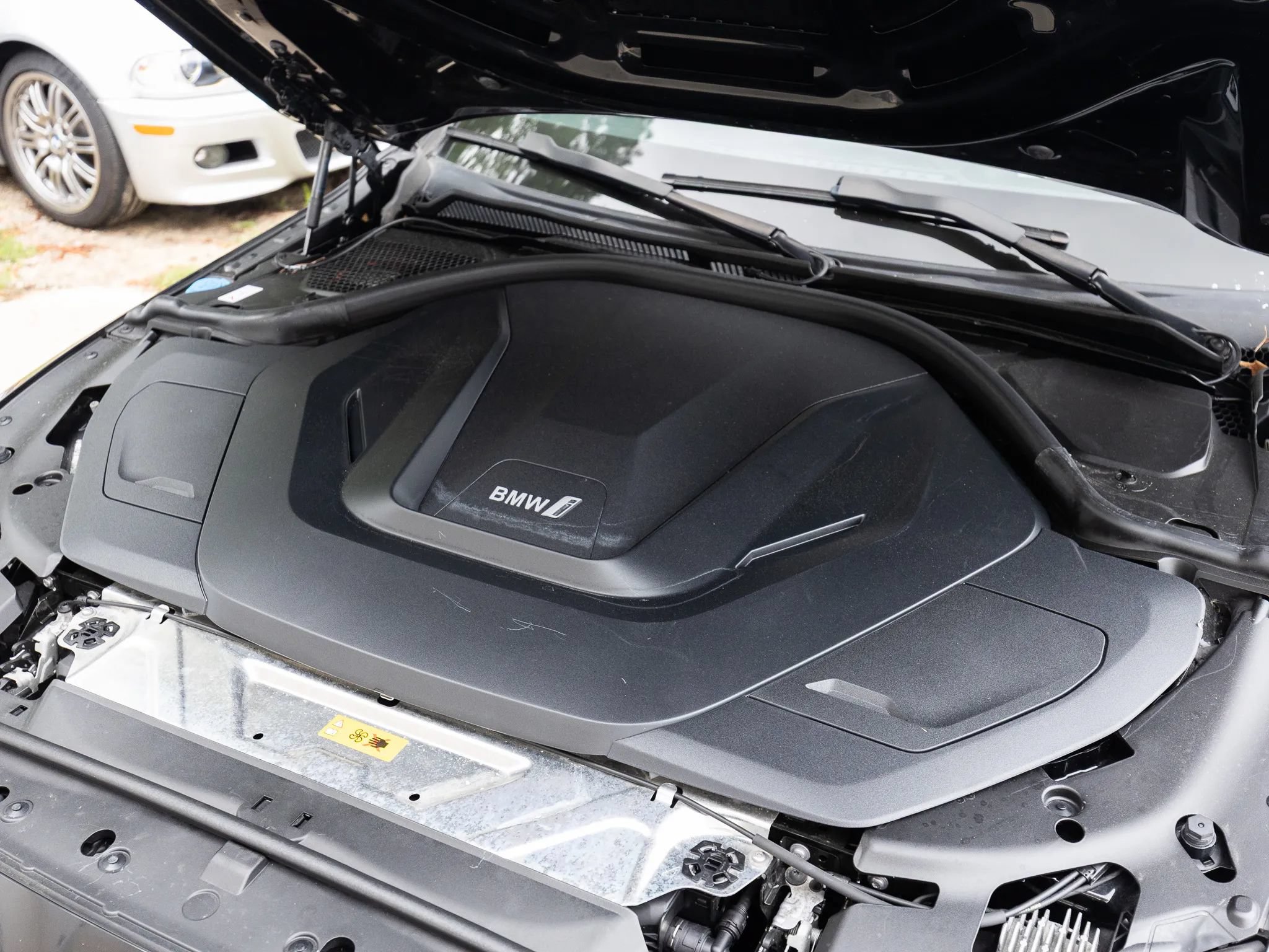 Used 2023 BMW i4 eDrive40 w/ Premium Package RWD image 39