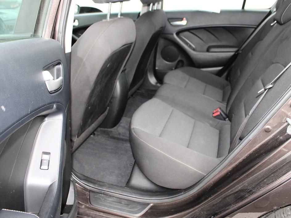 Used 2017 Kia Forte LX image 24