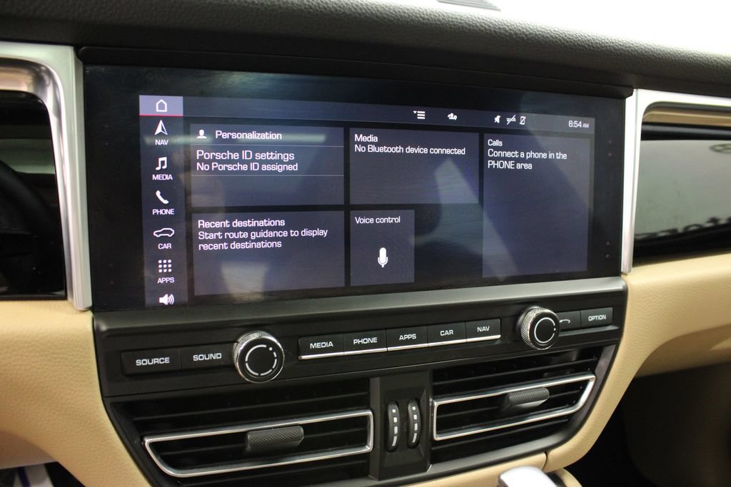 Used 2020 Porsche Macan AWD/4WD image 29