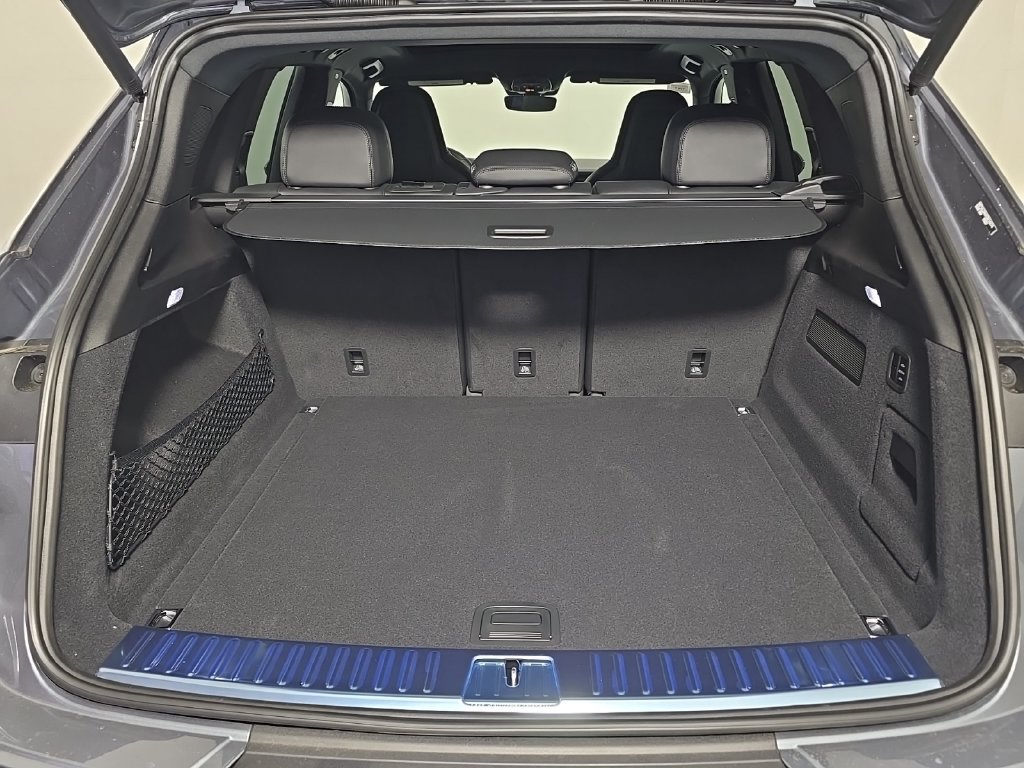 New 2026 Porsche Cayenne S AWD/4WD image 13