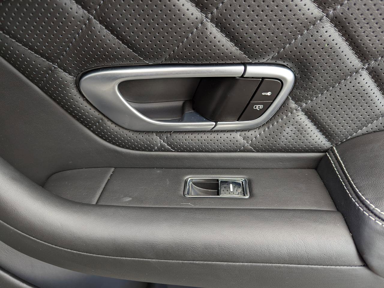 Used 2016 Bentley Continental GT image 31