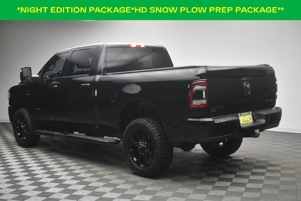 Used 2024 RAM 2500 Big Horn w/ Night Edition AWD/4WD image 4